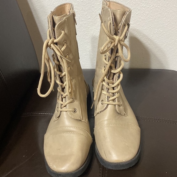 Charlotte Russe Zip Boots. Women’s Size 8 - Picture 2 of 6